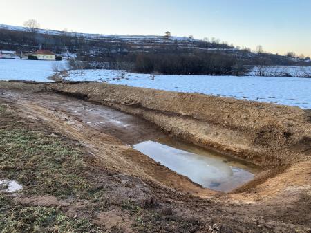 5 Velika mlaka na severnem delu polja. Foto P. Golob